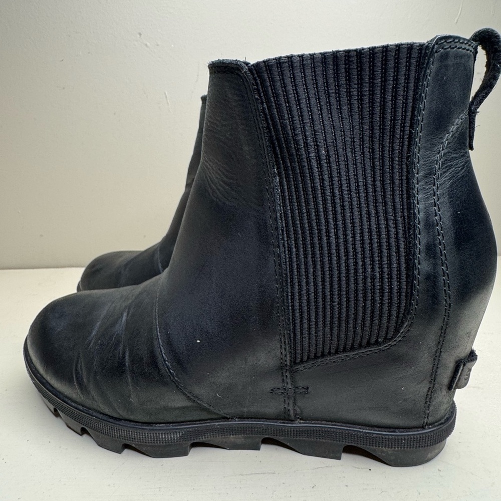 Sorel Joan of Arctic Wedge II Black Ankle Boots Size 8